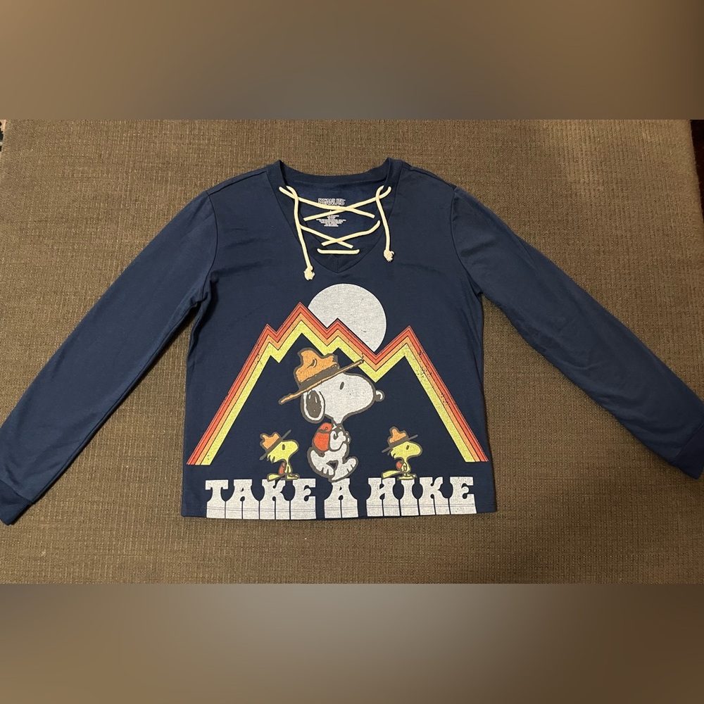 New Peanuts Snoopy Take a Hike Sweatshirt Size M/L